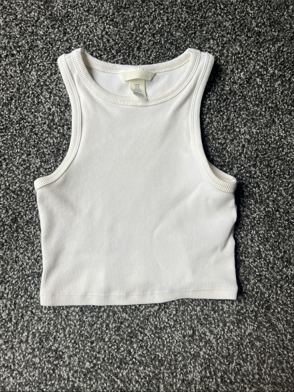 Cropped White Ribbed Tank Top